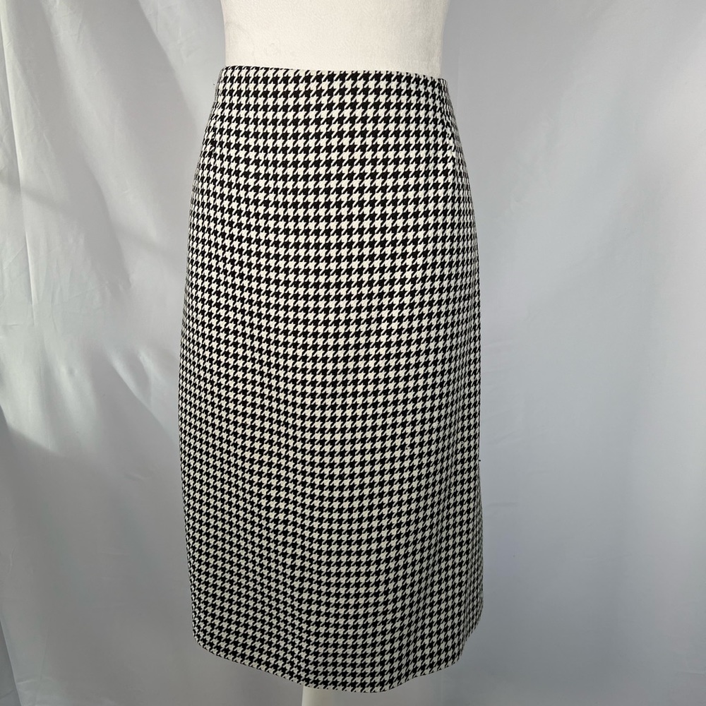Kasper Black and White Houndstooth A-Line Skirt